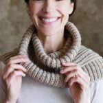 master the art of the warm autumn snood