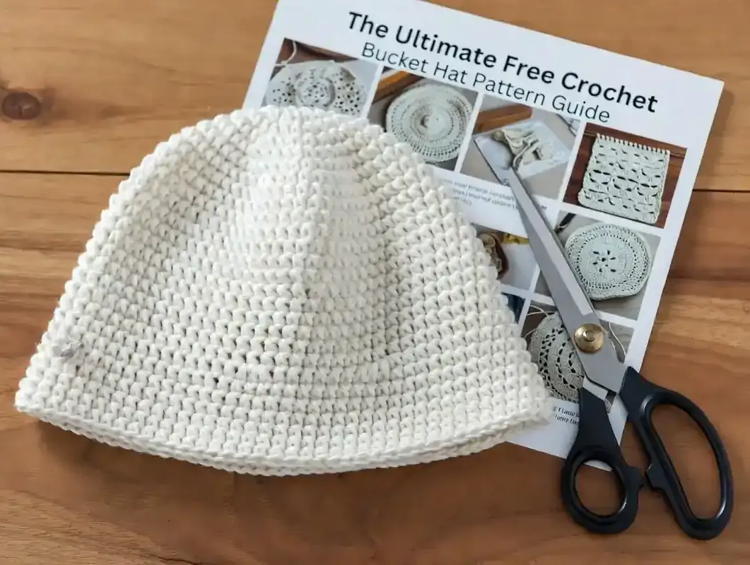 How to crochet tutorial for beginners with yarn and hook