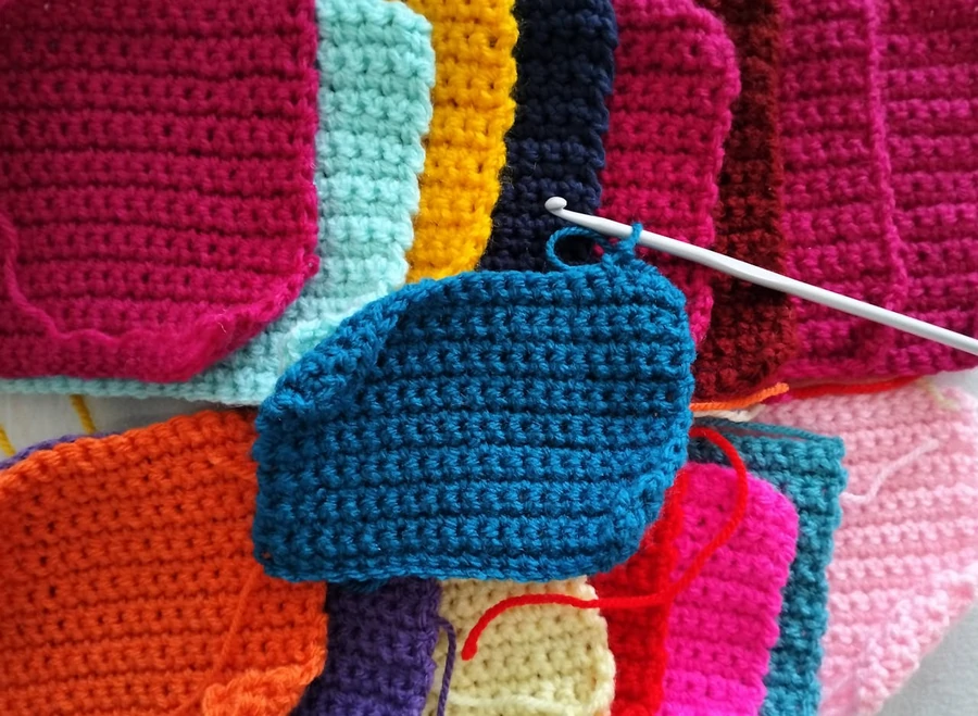 Colorful crochet squares - crochet patterns inspiration
